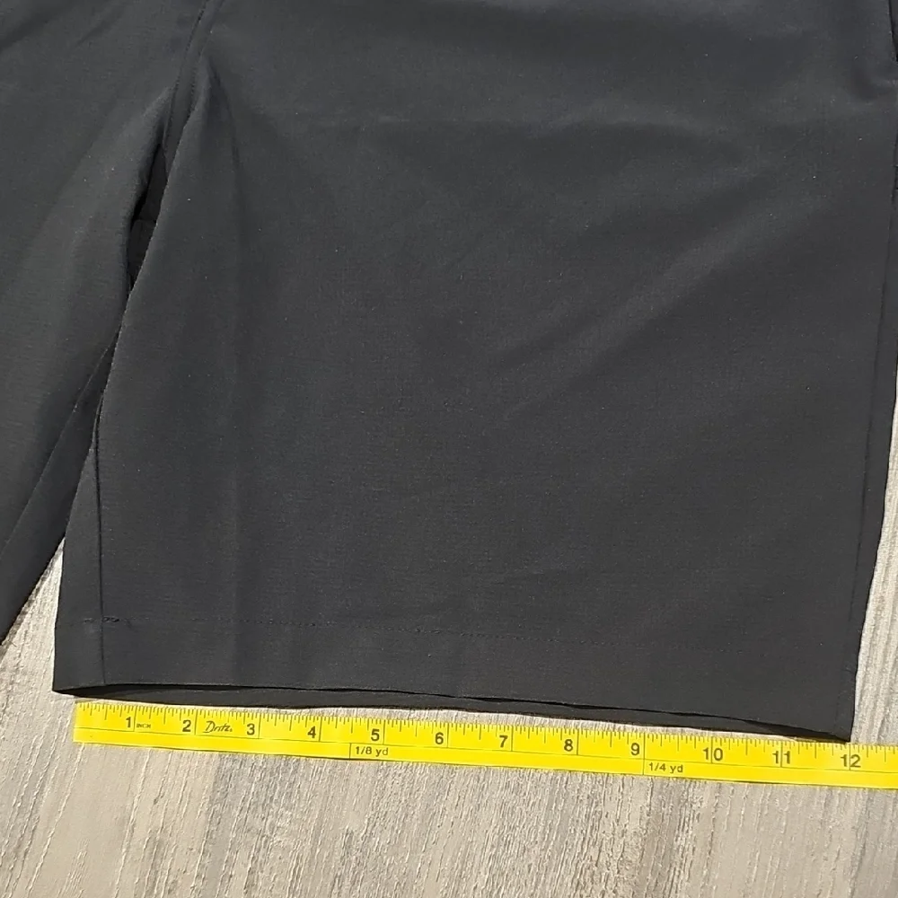 Eddie Bauer Men's Black Flat Front Shorts